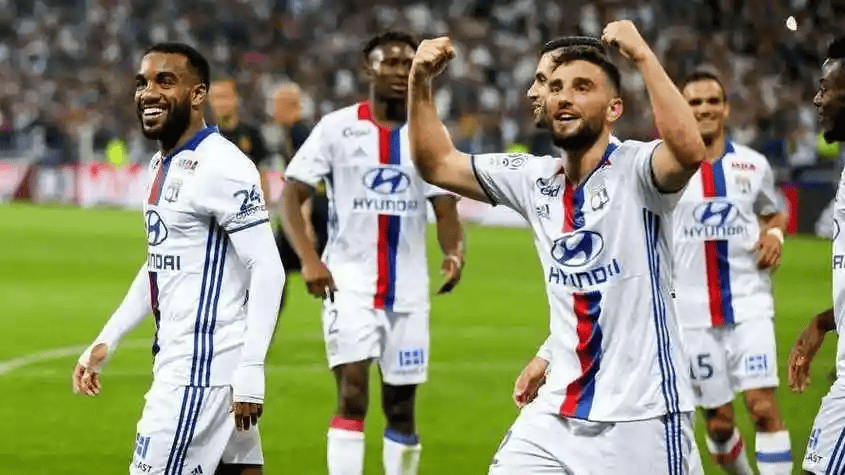 法甲巅峰对决：图卢兹主场阻击领头羊朗斯，榜首保卫战一触即发